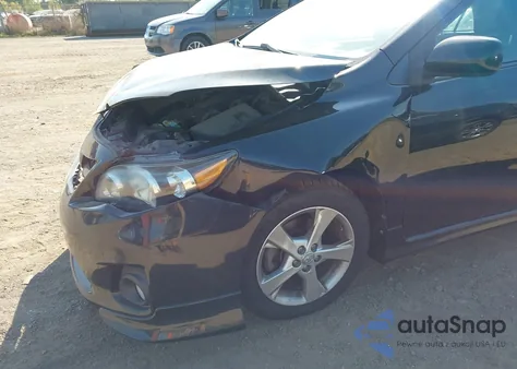 2013 Toyota Corolla S z USA, uszkodzony, nr VIN 2T1BU4EE1DC102945